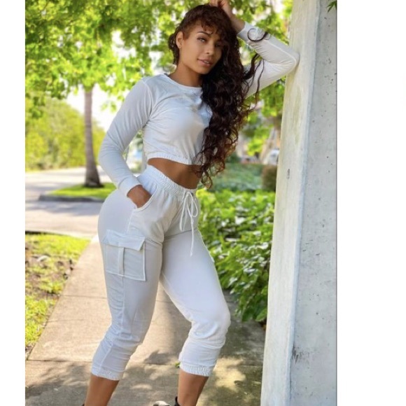 WHITE JOGGER SET - Picture 1 of 2